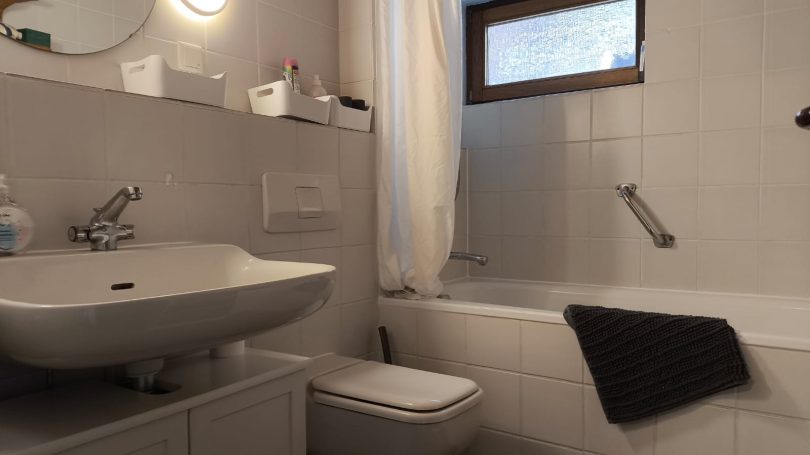 Bad mit Wanne