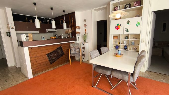 Bartresen und Essbereich